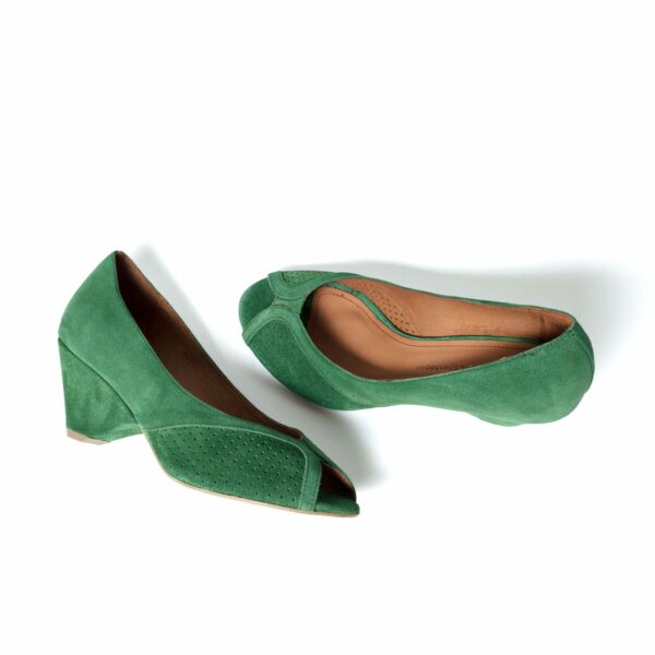 Anonymous Tiffany Golg Green Suede